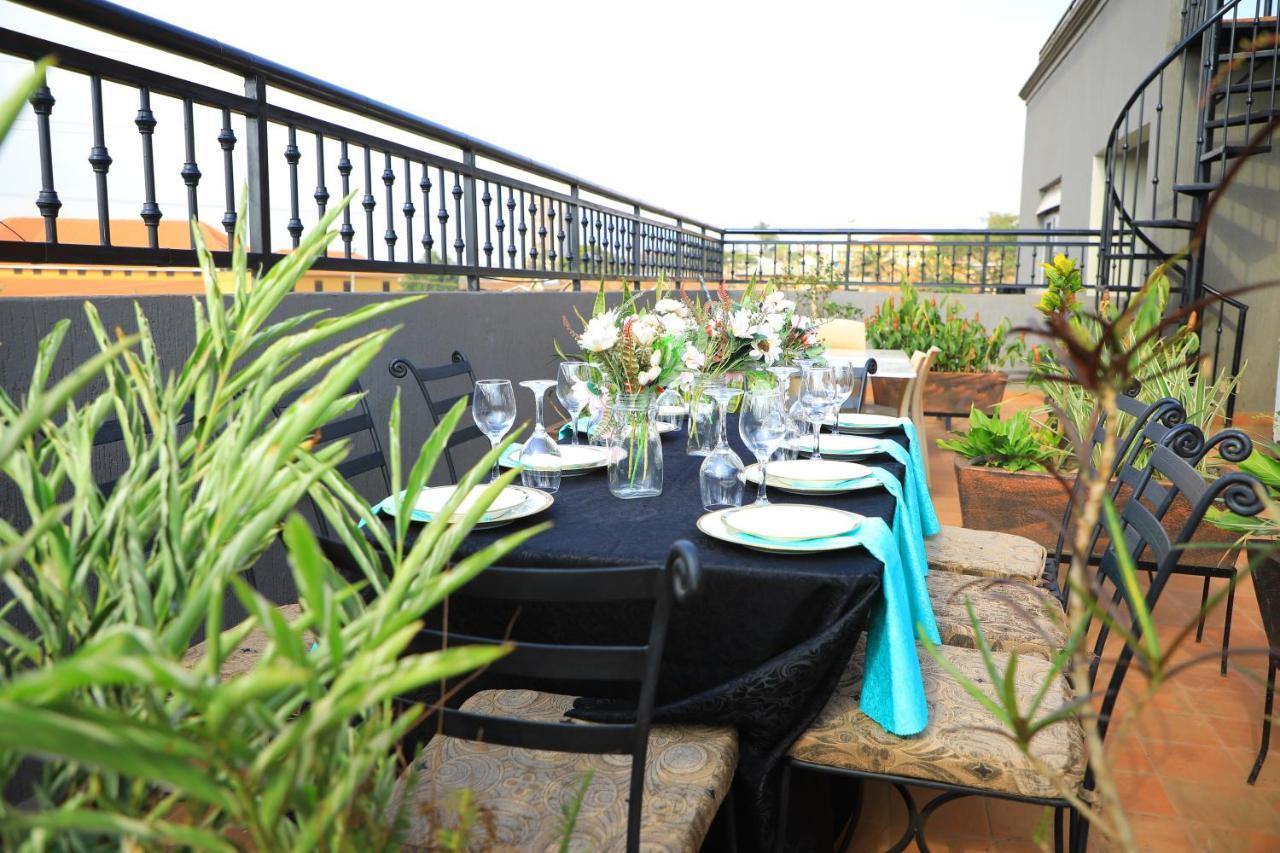 Galaxy Motel Kampala Extérieur photo