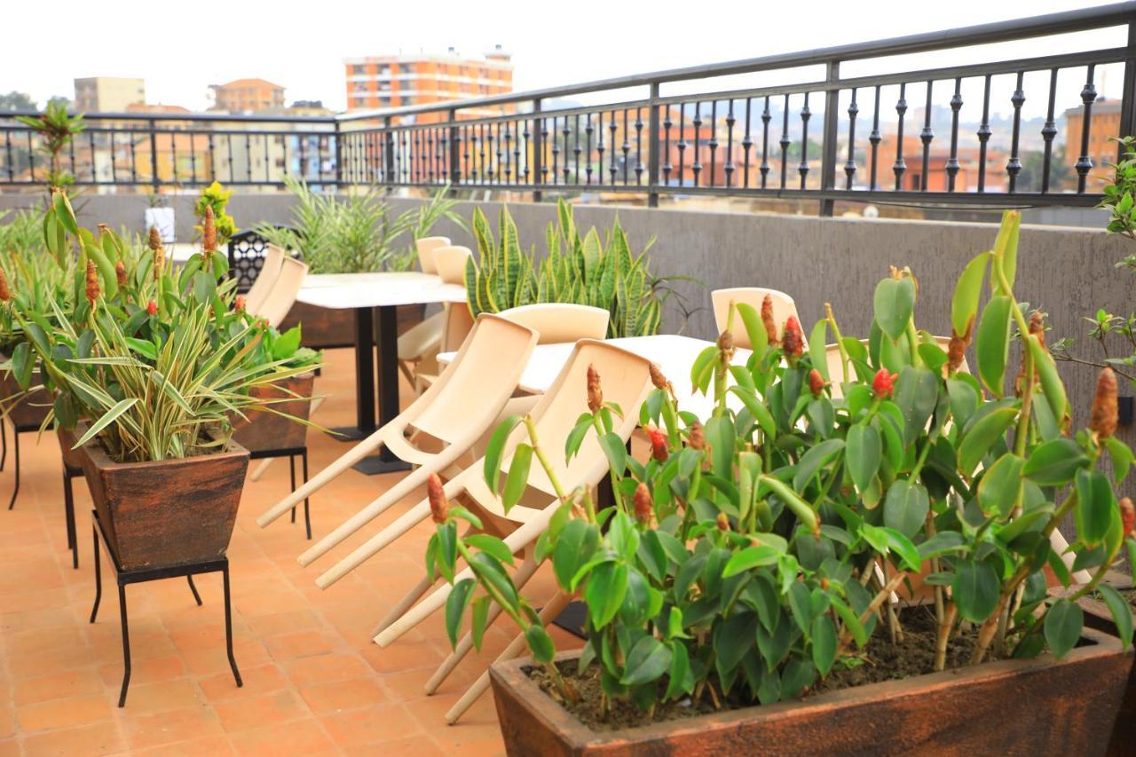 Galaxy Motel Kampala Extérieur photo