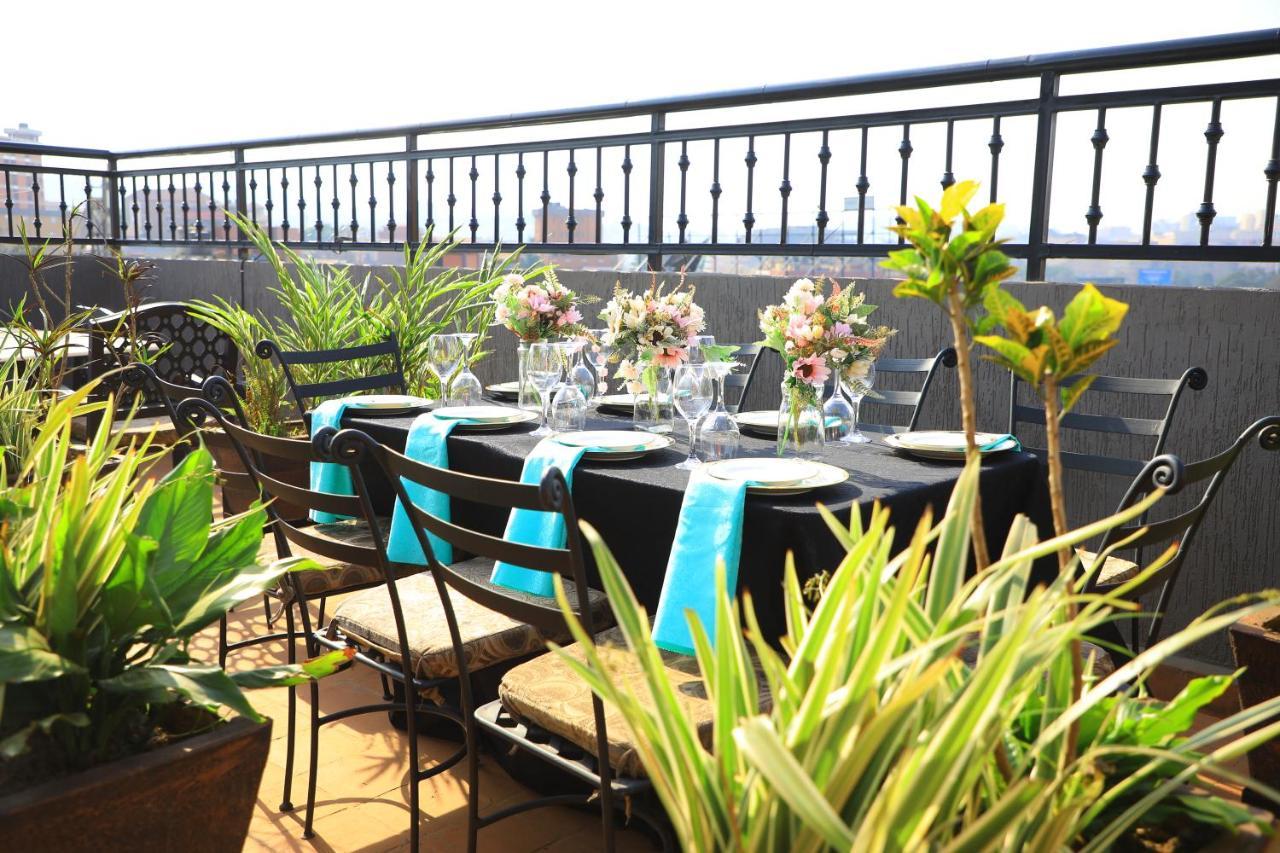 Galaxy Motel Kampala Extérieur photo